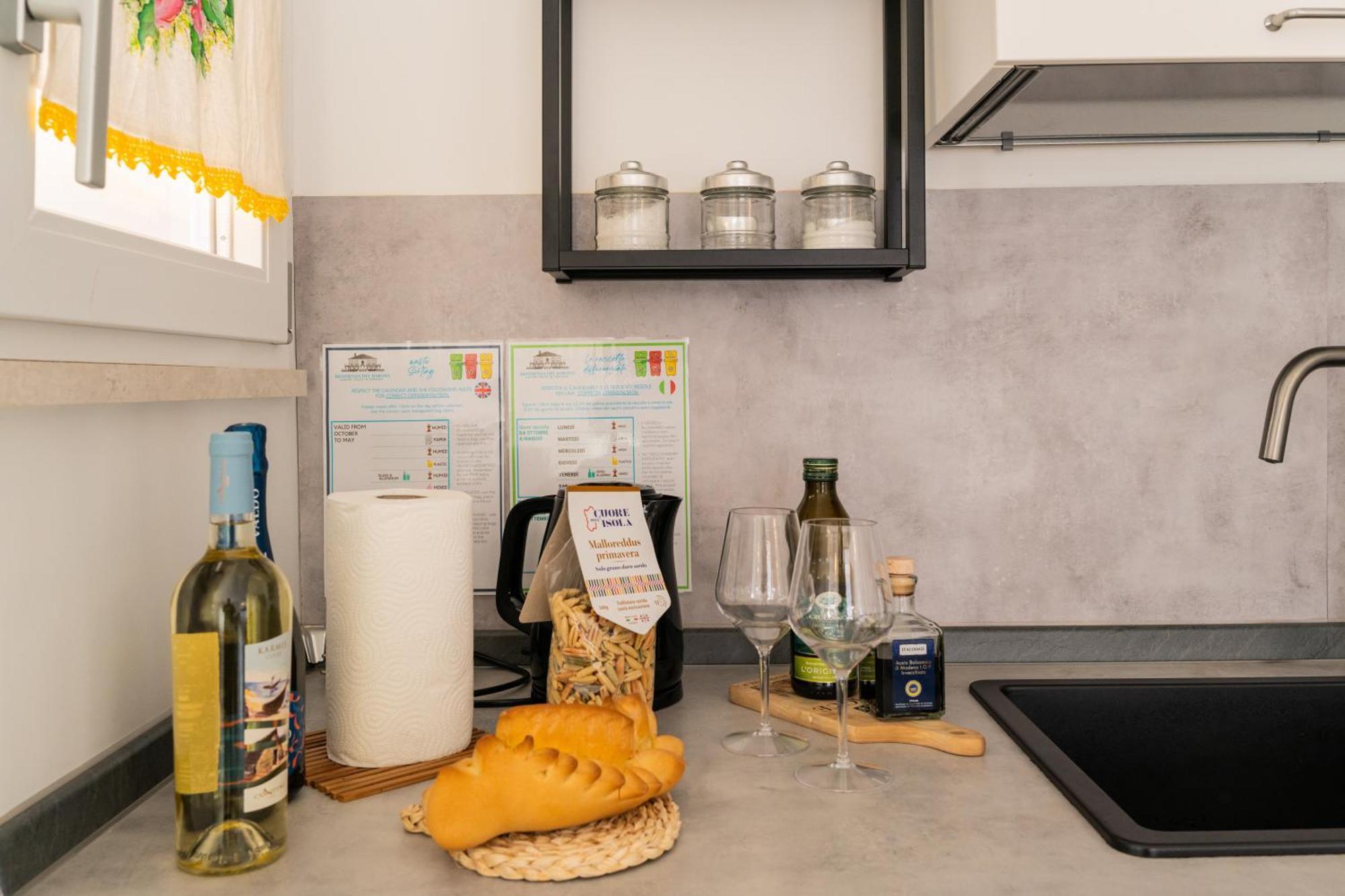 Residenza Del Barone Luxury House - Pula, Sardegna Apartment Bagian luar foto
