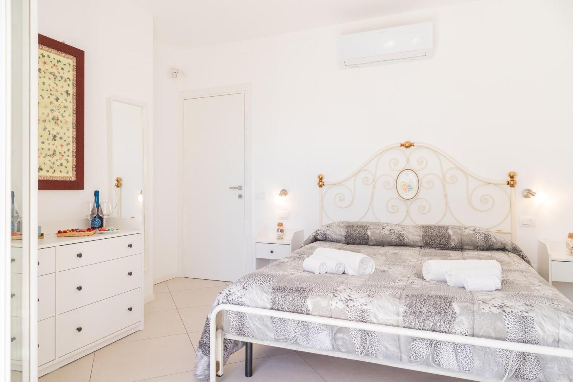 Residenza Del Barone Luxury House - Pula, Sardegna Apartment Bagian luar foto