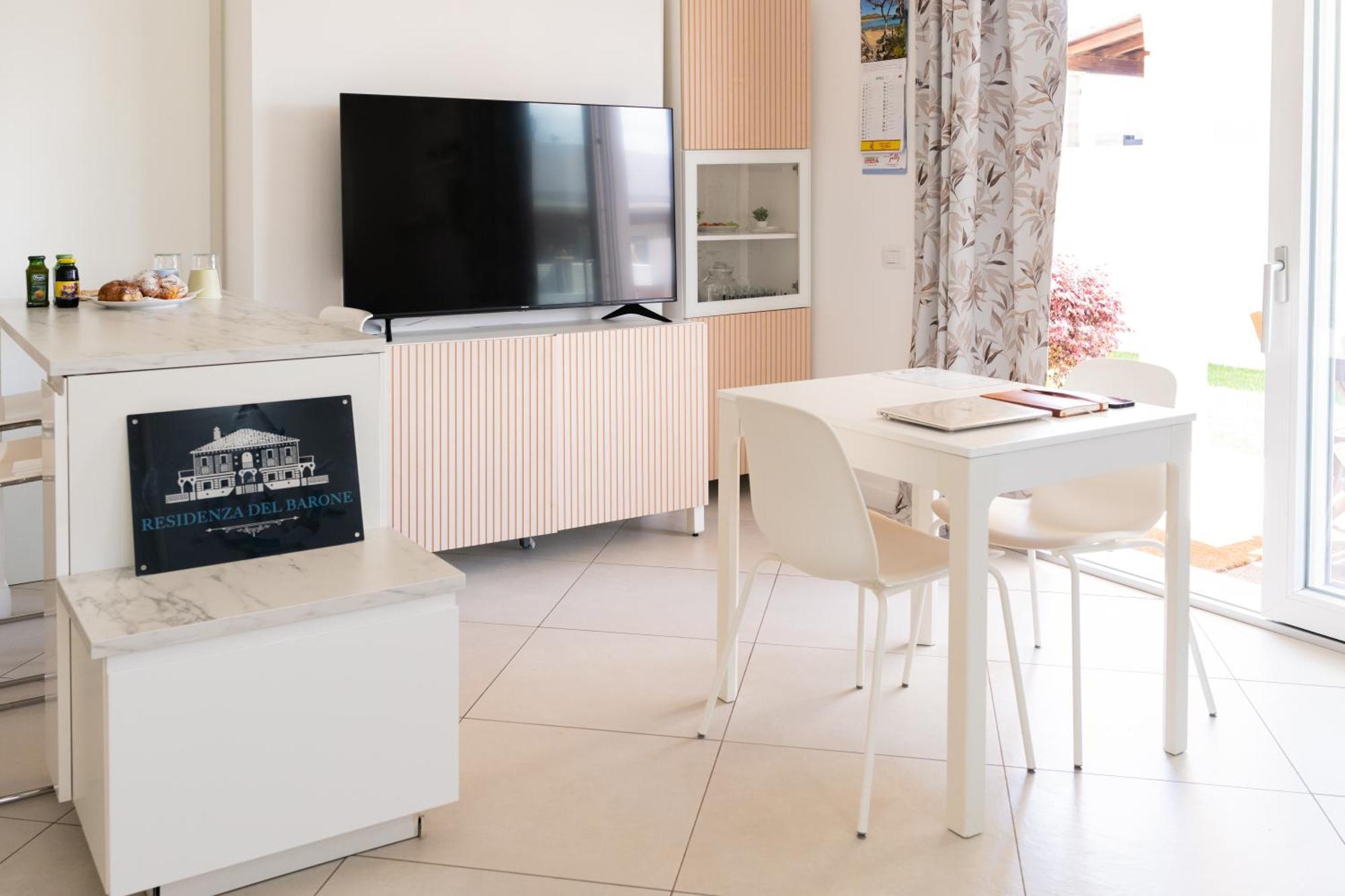 Residenza Del Barone Luxury House - Pula, Sardegna Apartment Bagian luar foto